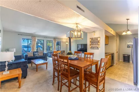 24 Buoyant Pl, Osage Beach, MO 65065