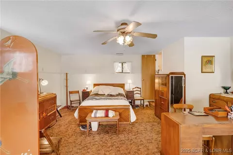 Bedroom - 16376 Twisted Tree Rd, Barnett, MO 65011 photo 2 of 8