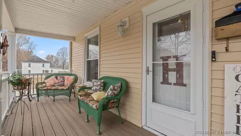 Exterior - 207 Franklin Ave, Eldon, MO 65026 photo 2 of 9
