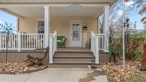 Exterior - 207 Franklin Ave, Eldon, MO 65026 photo 3 of 9