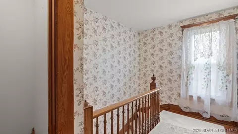 Entry Way - 207 Franklin Ave, Eldon, MO 65026 photo 7 of 8