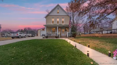 207 Franklin Ave, Eldon, MO 65026