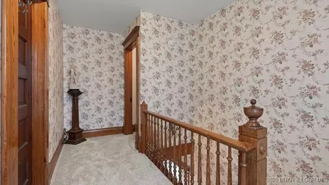 Entry Way - 207 Franklin Ave, Eldon, MO 65026 photo 3 of 8