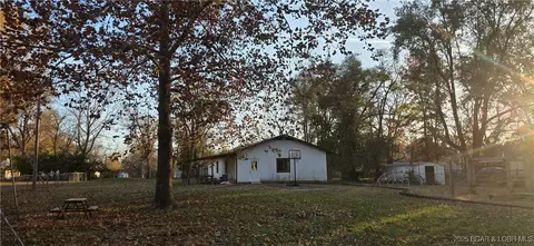 414 Jefferson St, Versailles, MO 65084 photo 1