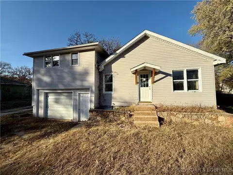 Exterior - 205 5th St, Stover, MO 65078 photo 2 of 5