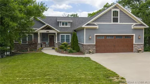 135 Windjammer Estates Dr, Lake Ozark, MO 65049
