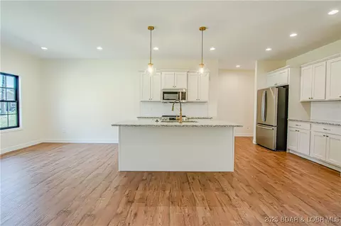 Kitchen - 18 Lady Bug Ln, Camdenton, MO 65020 photo 2 of 8