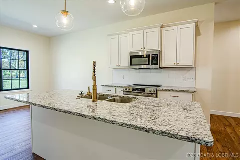 Kitchen - 18 Lady Bug Ln, Camdenton, MO 65020 photo 8 of 8