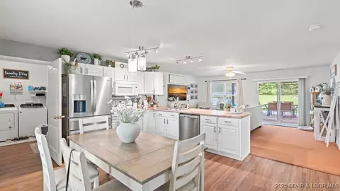 3 Mary Dr, Kaiser, MO 65047