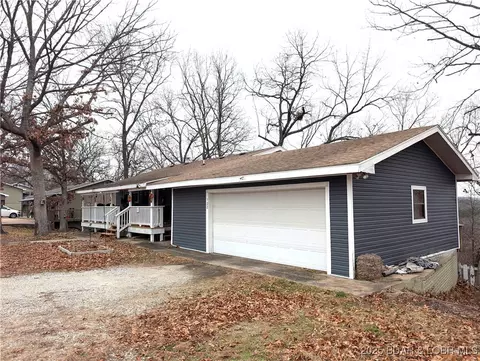 722 Riley Ridge Rd, Linn Creek, MO 65052