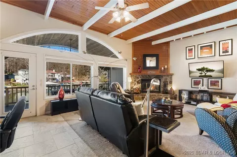 6620 Lakepointe Dr #28, Osage Beach, MO 65065