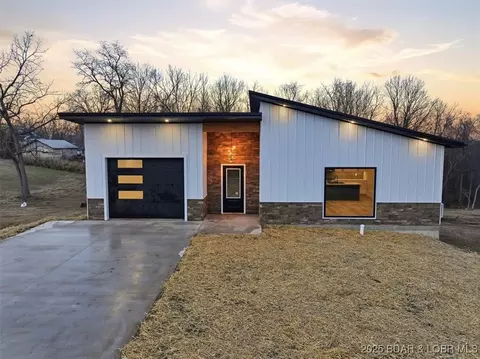 405 E Lafayette St, Versailles, MO 65084