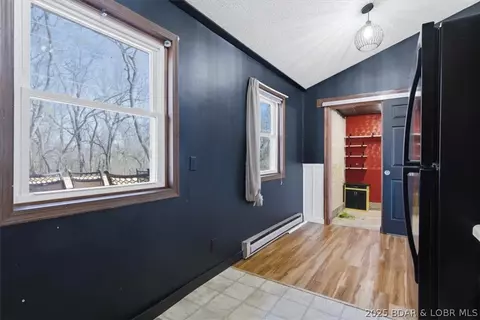 Entry Way - 807 Rollotrend Ln, Eldon, MO 65026 photo 2 of 3