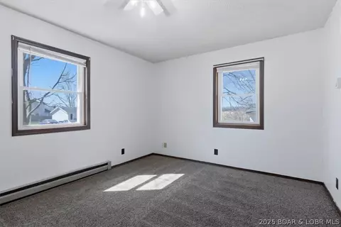 Bedroom - 807 Rollotrend Ln, Eldon, MO 65026 photo 3 of 7