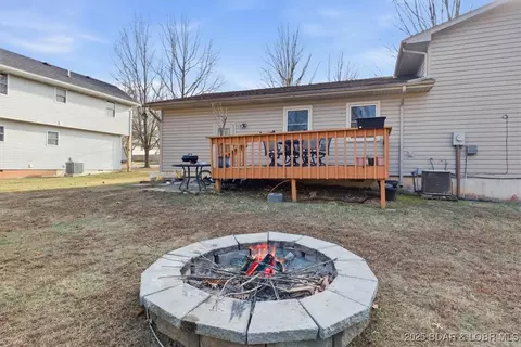 Exterior - 807 Rollotrend Ln, Eldon, MO 65026 photo 4 of 6