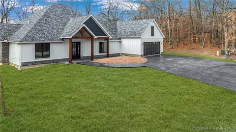 971 Grand Point Blvd, Sunrise Beach, MO 65079