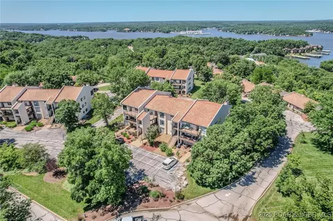 49 E Casa Seville Dr #2B, Four Seasons, MO 65049