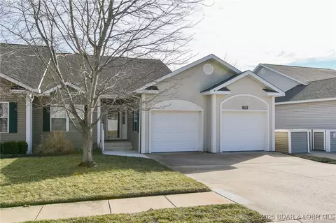 378 Grandview Dr, Lake Ozark, MO 65049