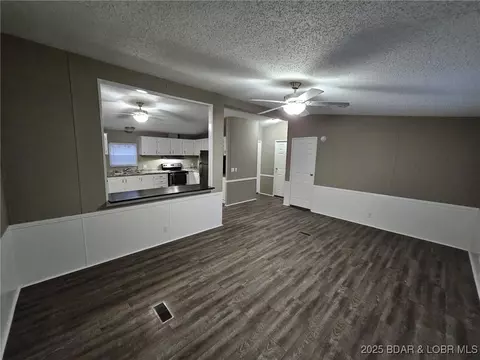 Living - 12 Pleasant Rd, Eldon, MO 65026 photo 2 of 3