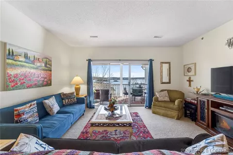179 Vintage Cir #3A-B, Lake Ozark, MO 65049