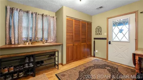 Entry Way - 87 Outback Loop, Linn Creek, MO 65052 photo 6 of 6
