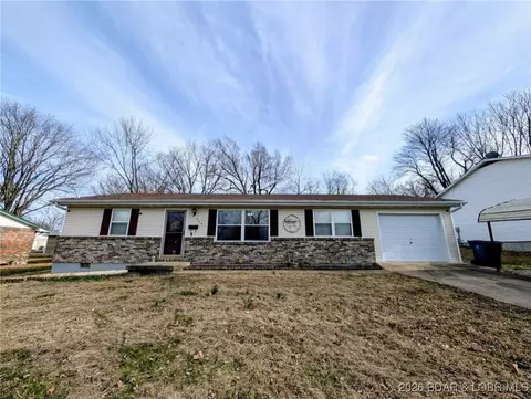 904 Larkin Dr, Eldon, MO 65026 photo 1