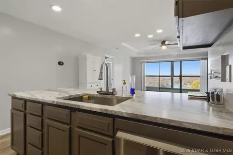 45 Monterey Dr #3B 27AB, Lake Ozark, MO 65049