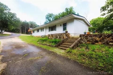 210 Irish Hills Dr, Camdenton, MO 65020