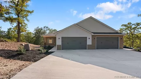 420 Outer Dr, Lake Ozark, MO 65049