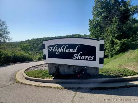 295 Highland Shores Dr #3C, Lake Ozark, MO 65049