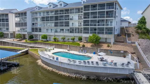 5450 Christopher Ln #413, Osage Beach, MO 65065