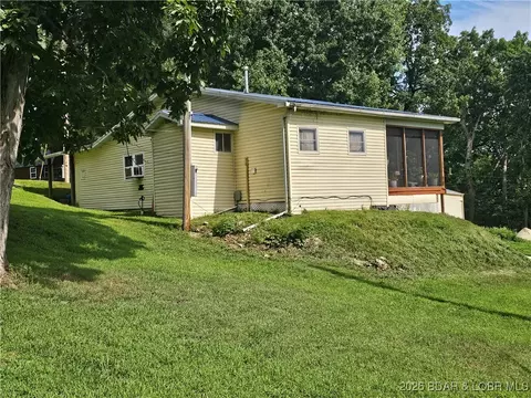 27423 Clyne Dr, Barnett, MO 65011