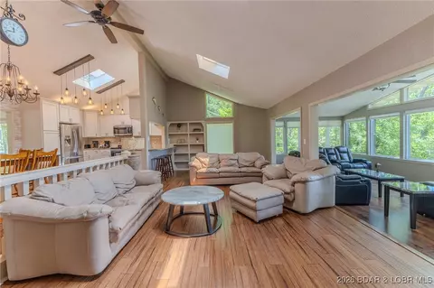 398 Moongate Dr, Osage Beach, MO 65065