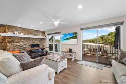 307 Osage Heritage Cir #1C, Linn Creek, MO 65052