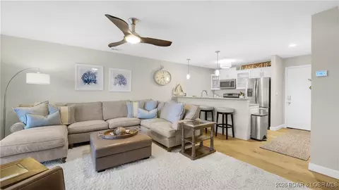 814 Indian Pointe #814, Osage Beach, MO 65065