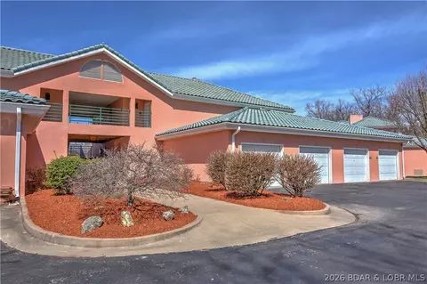 342 Northport Dr #342, Lake Ozark, MO 65049