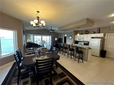 36 Monarch Cove Ct #7C, Lake Ozark, MO 65049