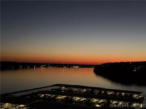 202 Palisades Condo Dr # E, Lake Ozark, MO 65049