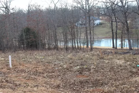126 Indian Rock Ave, Gravois Mills, MO 65037