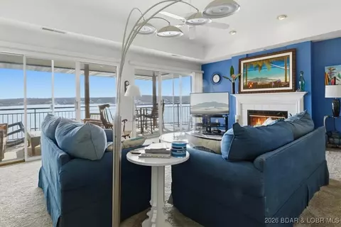 354 W Palisades Condo Dr #4B, Lake Ozark, MO 65049