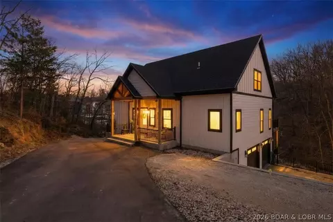 11 Cardinal Cir, Lake Ozark, MO 65049