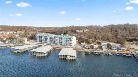 275 Flynn Rd Dr #101, Lake Ozark, MO 65049