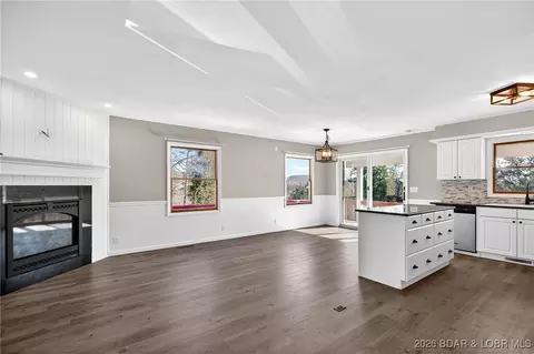 43 Good Neighbors Loop, Camdenton, MO 65020
