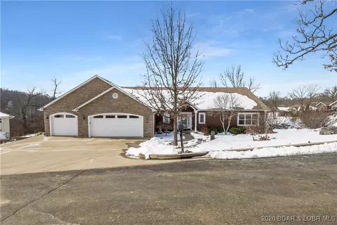 61 Quiet Meadows Dr, Linn Creek, MO 65052