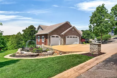 61 Quiet Meadows Dr, Linn Creek, MO 65052