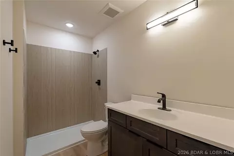 Bath - 700 Pershing Dr #106, Camdenton, MO 65020 photo 6 of 7