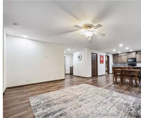 Entry Way - 73 Oldham Dr, Roach, MO 65787 photo 3 of 5