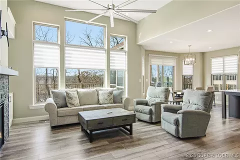 78 Bella Terra Ct, Sunrise Beach, MO 65079