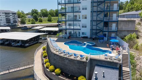 151 Monarch Cove Dr #4A, Lake Ozark, MO 65049