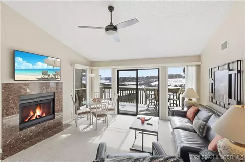 71 Southwood Shrs #4A, Lake Ozark, MO 65049